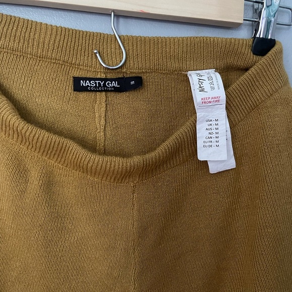 Nasty gal mustard sweater shorts M - Picture 7 of 8